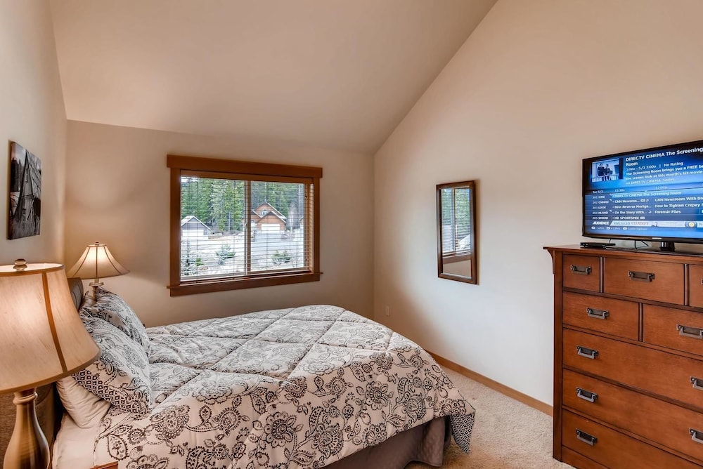 Tiger Lilly Lodge