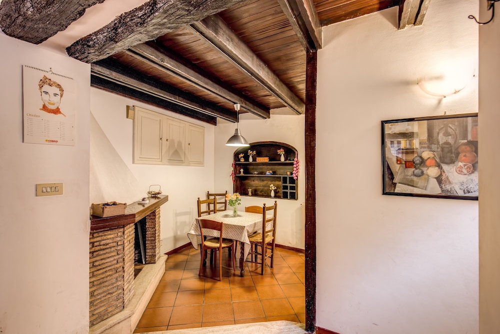 The House In Trastevere