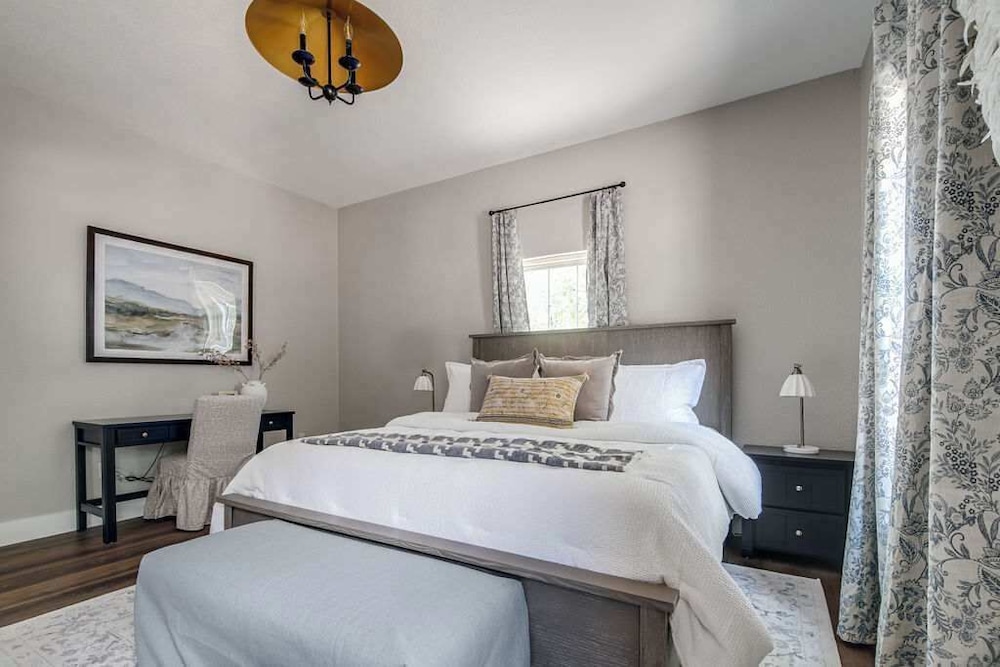 108 Wisteria Dr