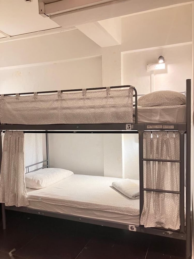 Campbell Inn - Hostel