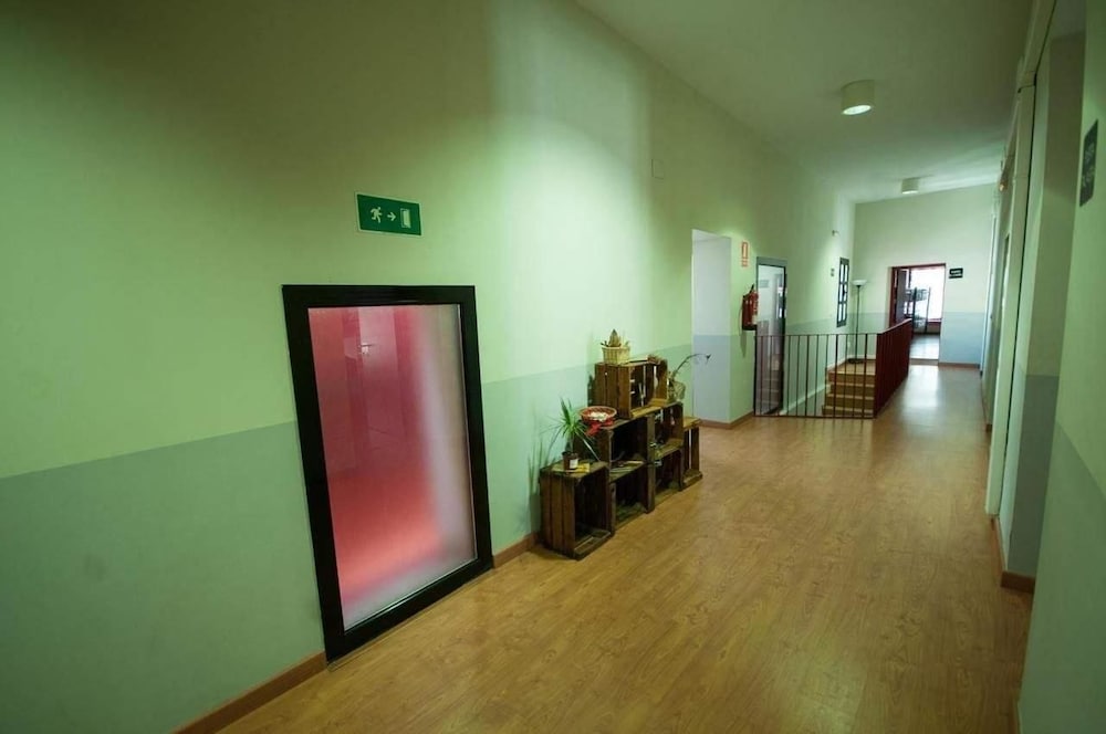 Albergue Santa Ana - Hostel