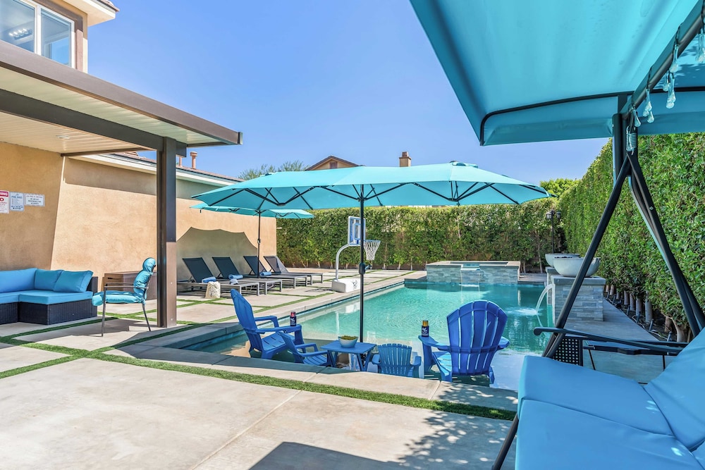 Casa Campo 5BR Desert Oasis w/ Pool, Firepit, & Outdoor Lounge