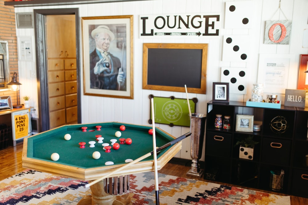 Omaha Vacations - Charming Omaha Retreat - Near Zoo  Downtown 3 Bedroom Home by RedAwning - Property Image 9