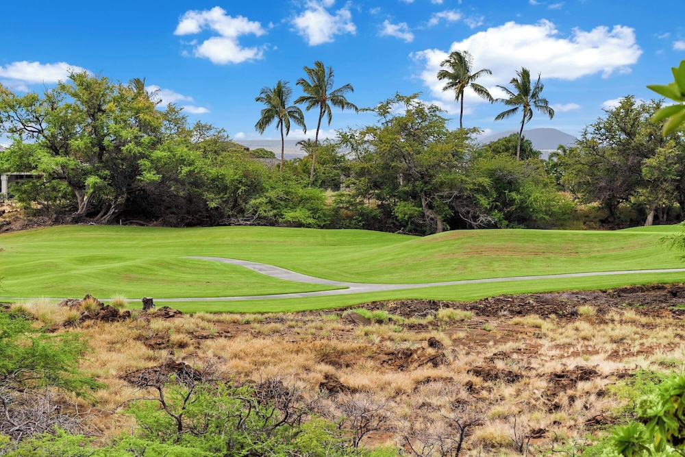 Golf Course View - Conveniently Located - Vrkcv