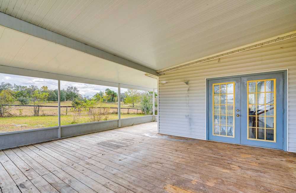 Charming Farmhouse in Morriston w/ Fenced Yard