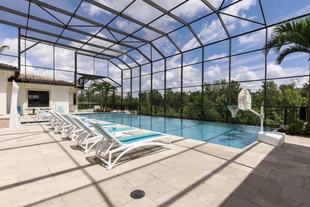 Beautiful Mansion With Private Pool, Close to Disney, Orlando Mansion 2907 - Image 2