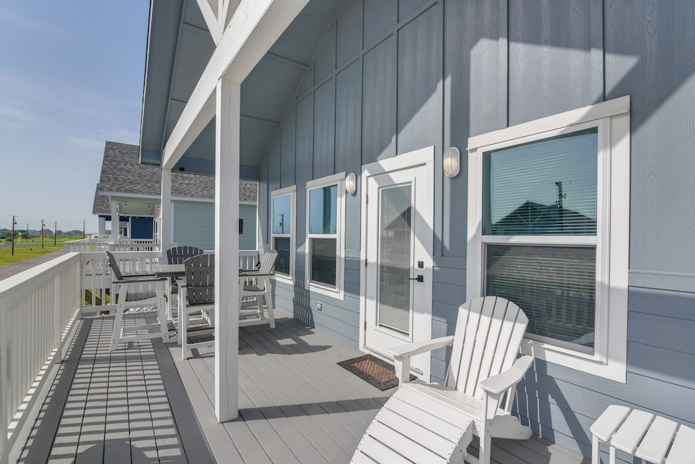 Deck & Patio: Recently Built Bolivar Peninsula Gem