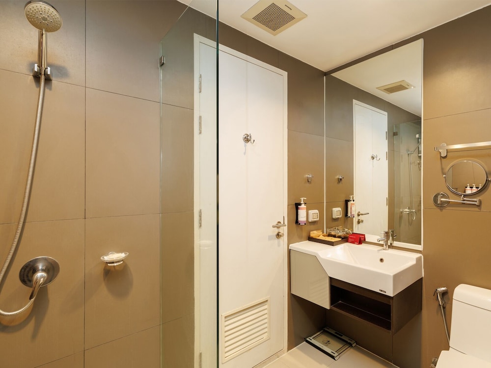 Mövenpick Residences Ekkamai Bangkok 18