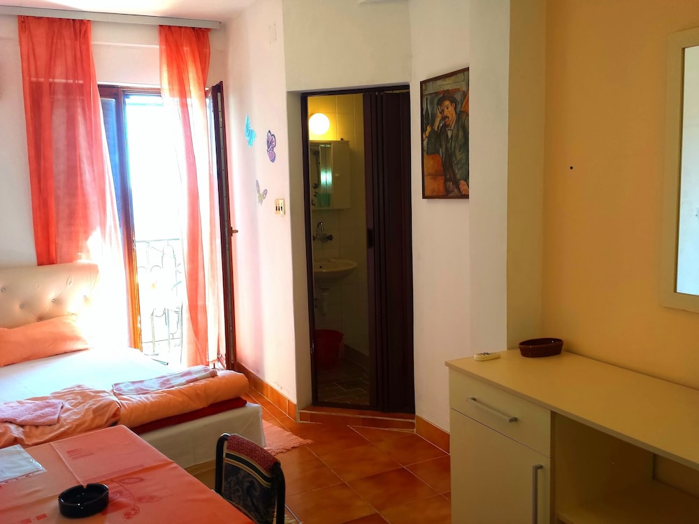 Photo 49