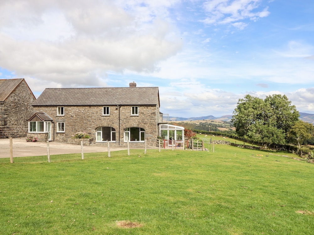 The Stables At Cae Gwyn