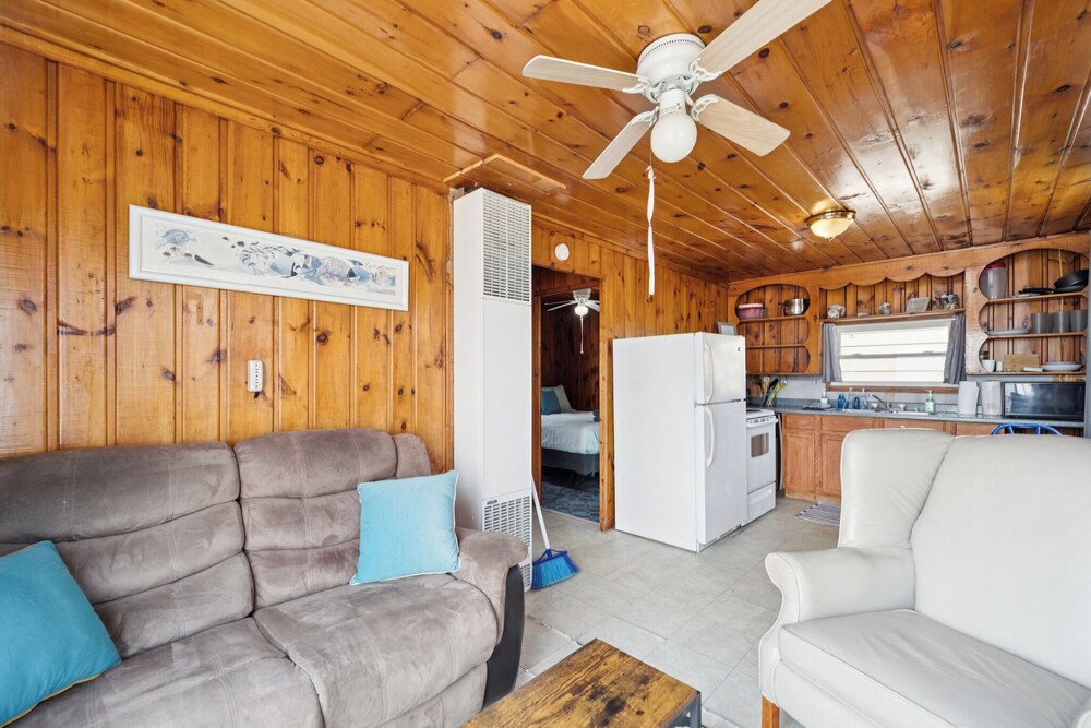 Barefoot Beach Resort