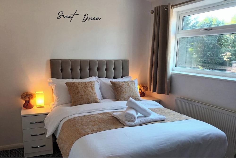 Charming 3-bed House in Birmingham Near nec & hs2