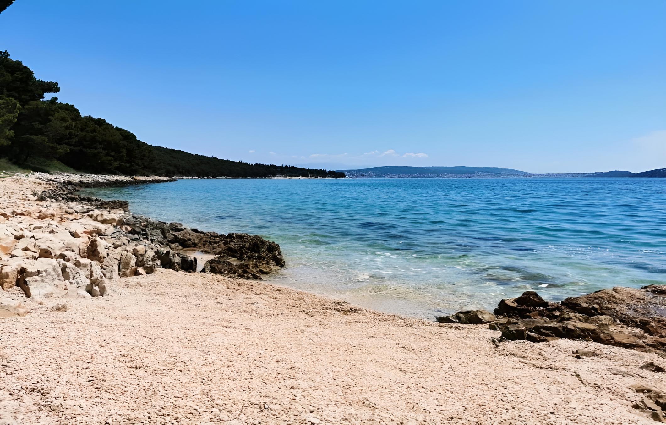 Katy - 150m From the Clear sea - A1