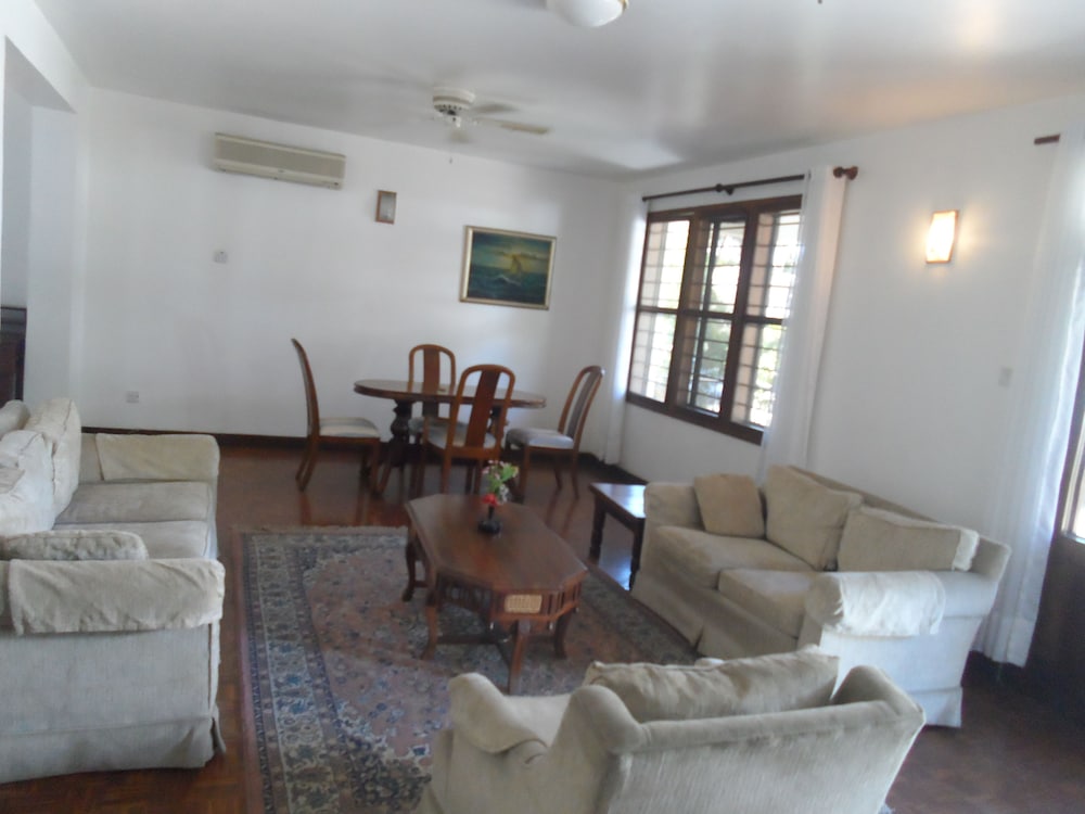 Upanga B&B - UN Road