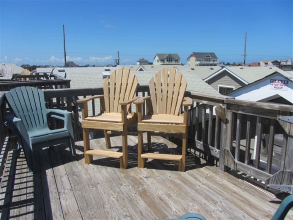 23 The Lighthouse 1 Bedroom Condo by RedAwning