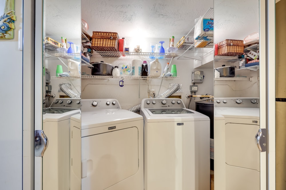 Serene St Augustine Townhome: Walk to Beach!