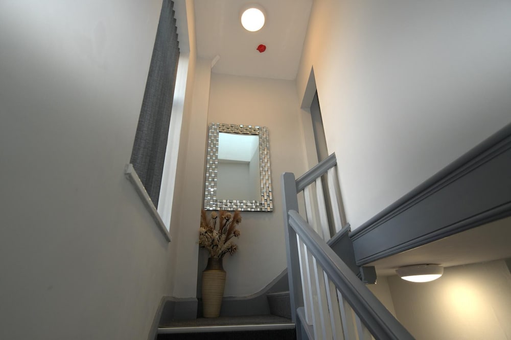 Telford - Apartment - Sleeps 5 - Flat 4