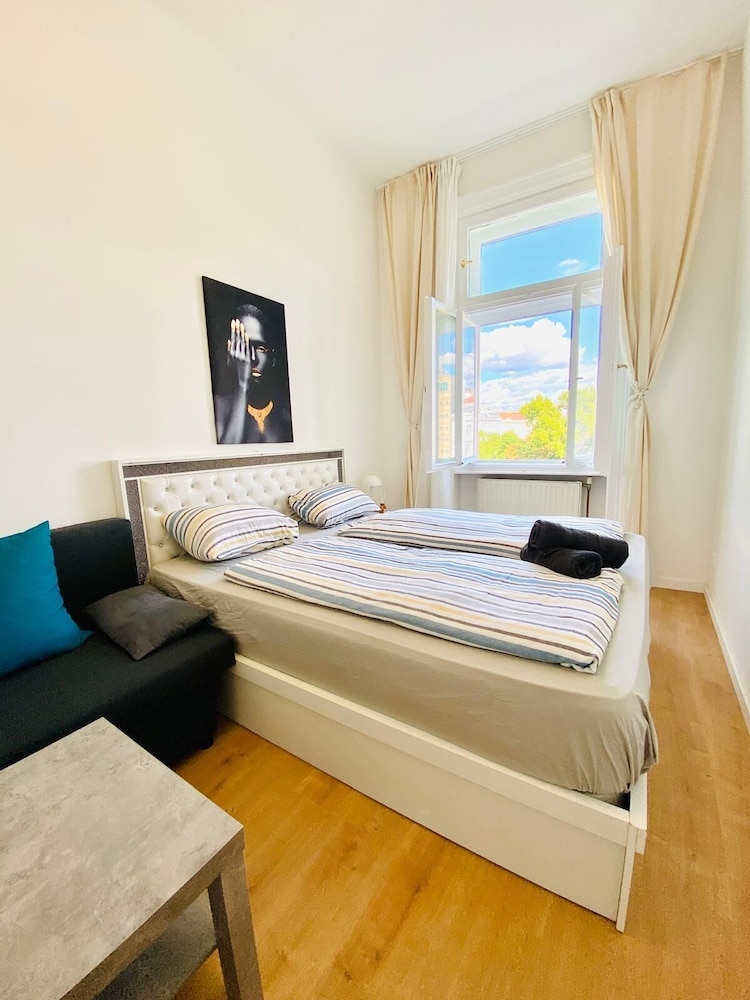 Stylish 5BR 7min to Westbahnhof
