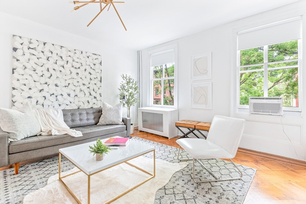 Adelphi II by Rove Travel 3BR Ft Greene w Deck
