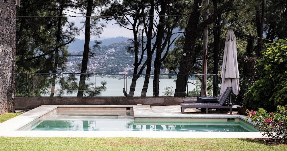 Pedacito de Lago - Lakeview Home