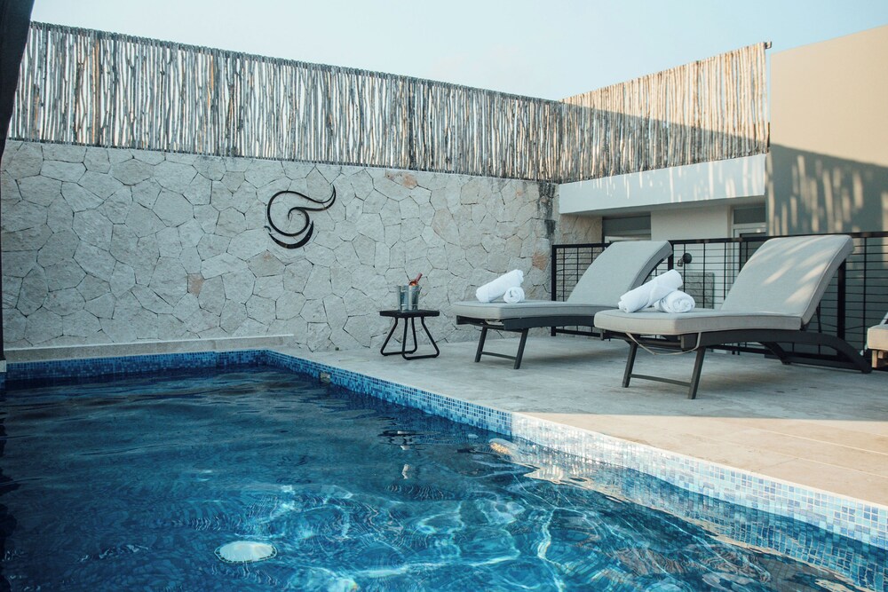 Elegant Loft in Tulum with Pool & Gym
