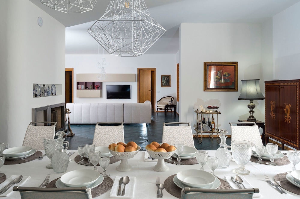 Villa in Trapani With Private Pool & Near Sea