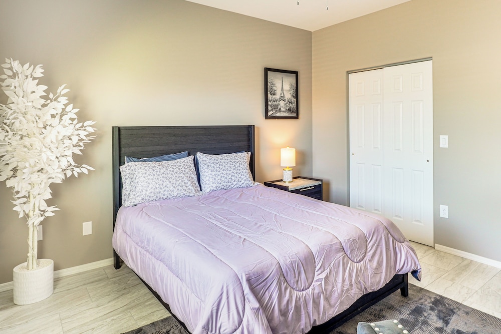3 Mi to Tucson Mall: Home w/ Large Outdoor Space!