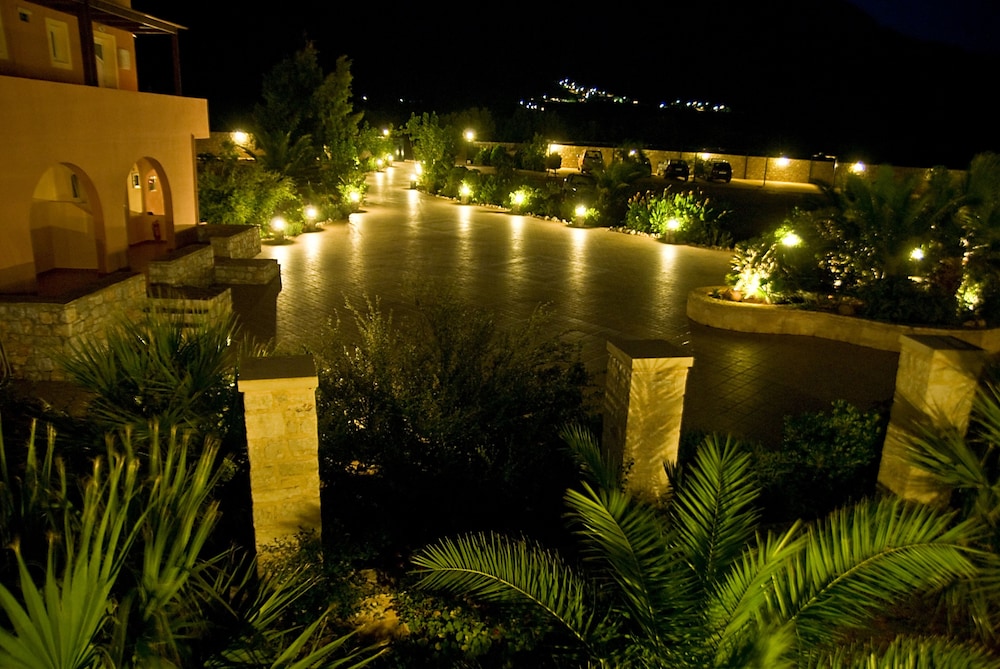Kallicrates Village
