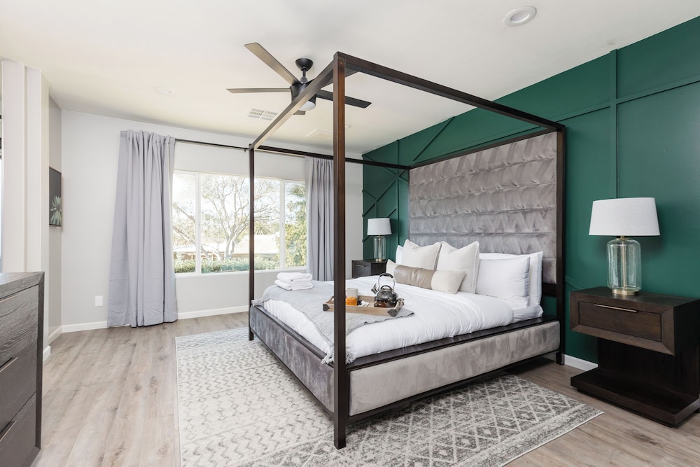 Sereno - Sparkling Pool - Near Scottsdale Quarter