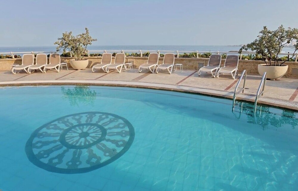 Hotel almirante 1