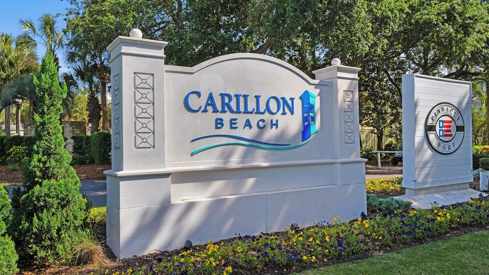 Lakefront Haven in Carillon Beach