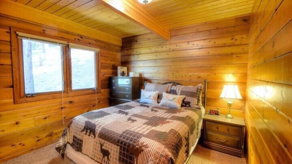 Scenic Wonders Treetops Cabin 2 Bedrooms view 5