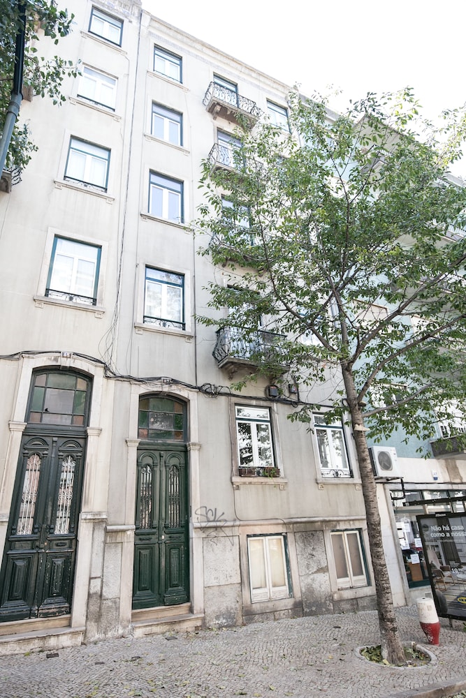 Hotel Bhuiyan Family Host - Image 1