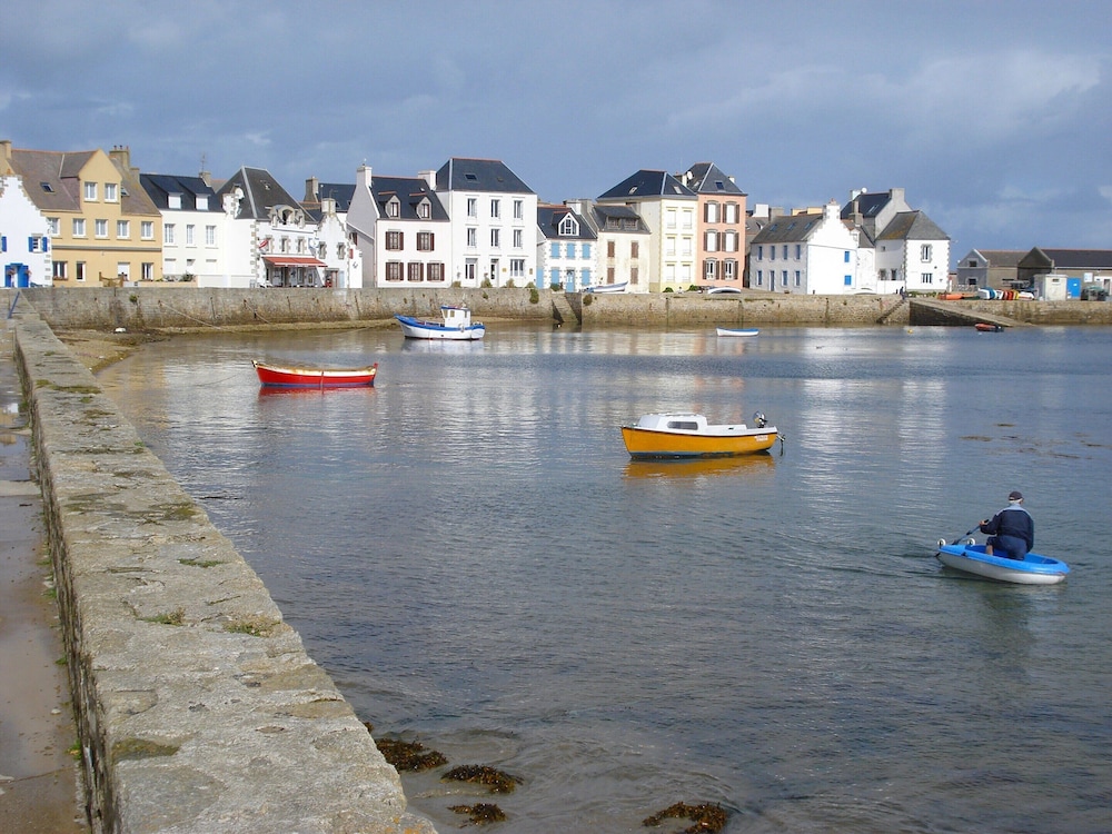 Tranquil Stay Near Audierne