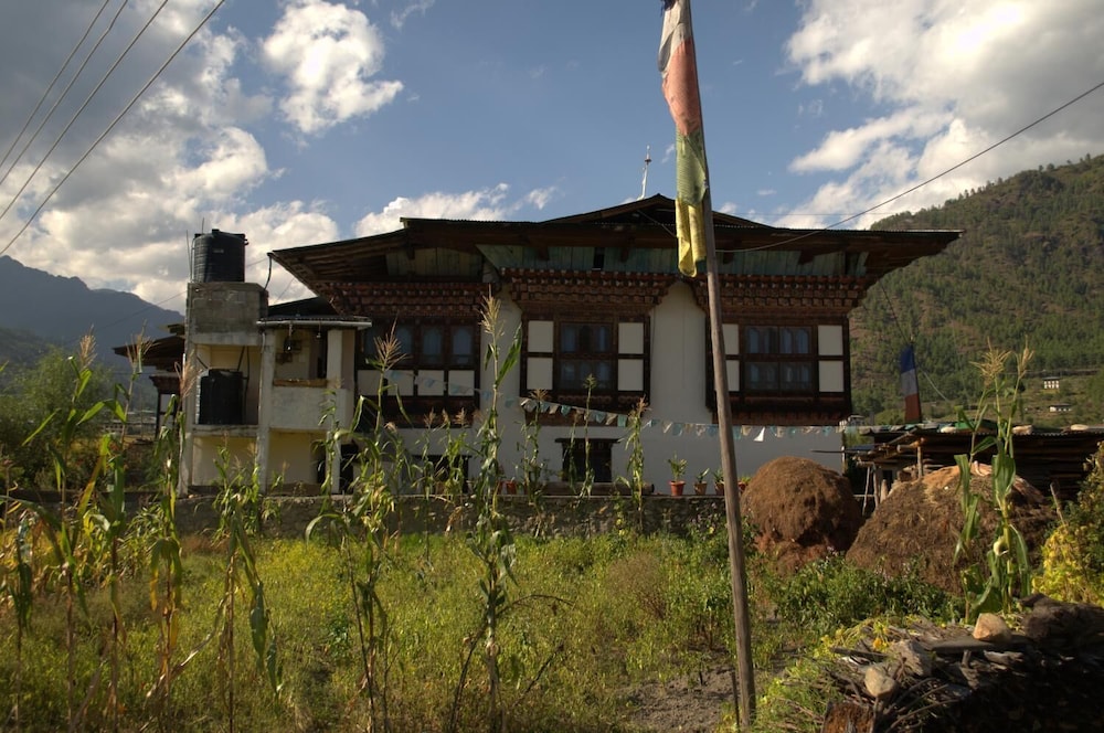 AMA's Village Lodge