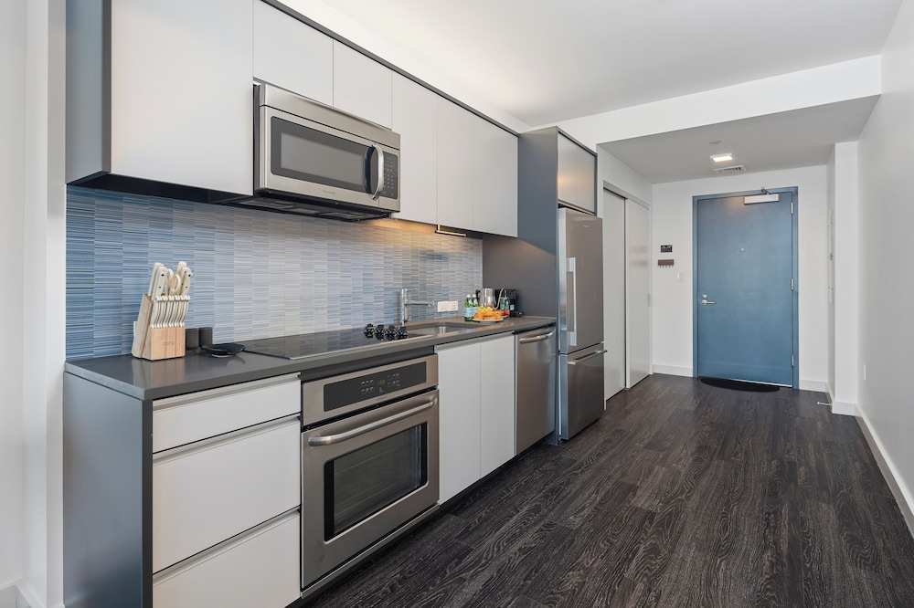 Luxury Apartments by Hyatus Downtown Boston
