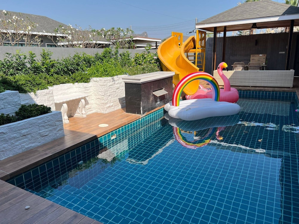 Orange Private Pool Villa, Near Cham Am Beach