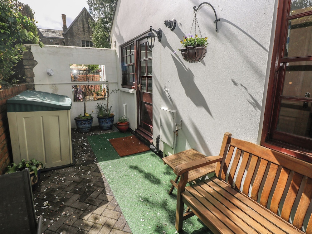 The Laurels Flat