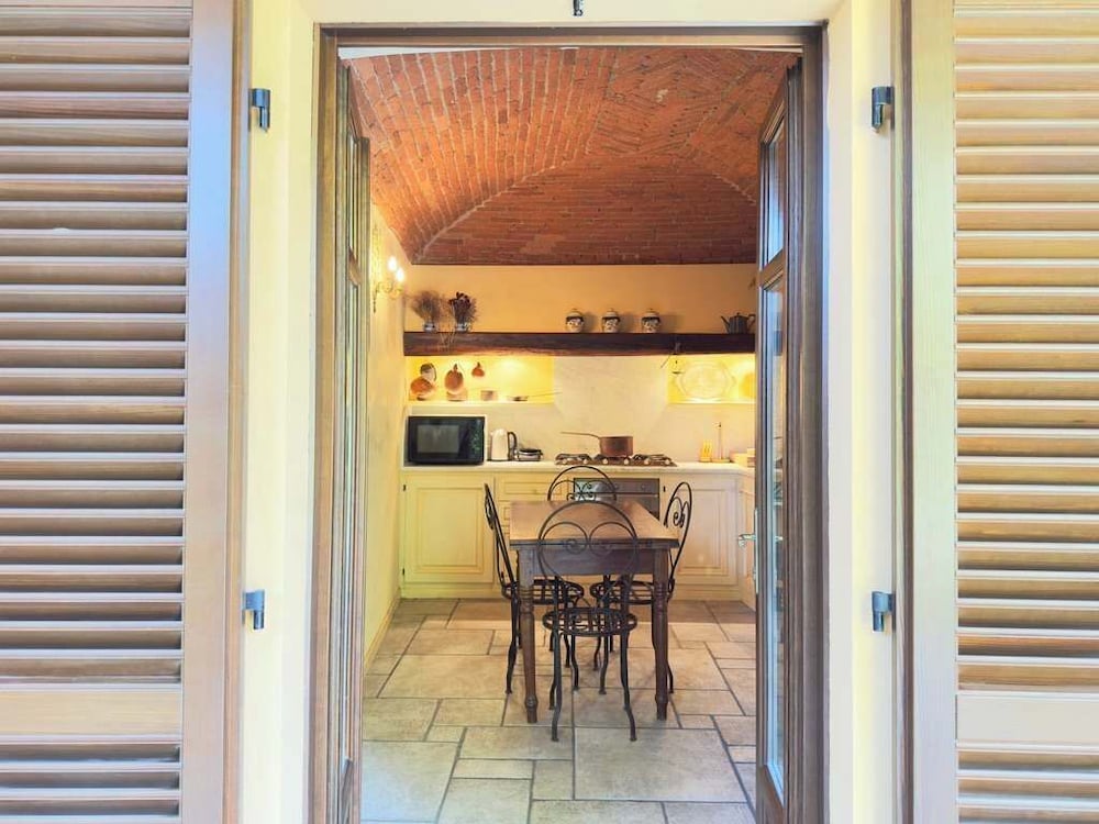 Dimora il Pozzetto Elegant Villa With Garden