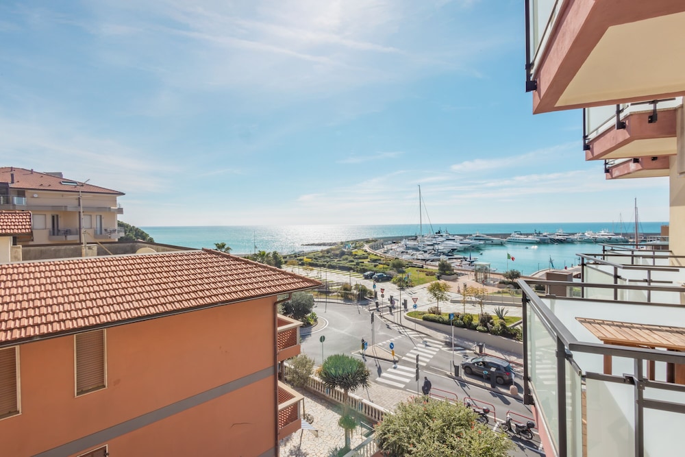 La Côte d'Azur by Wonderful Italy