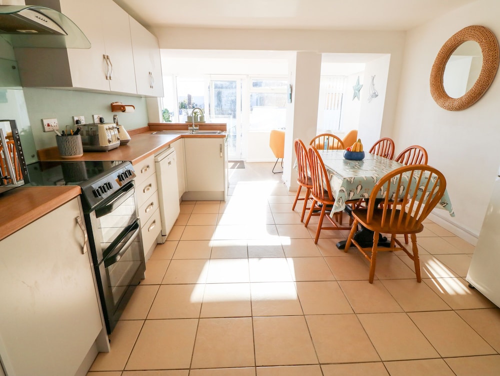 Malltraeth Cottage