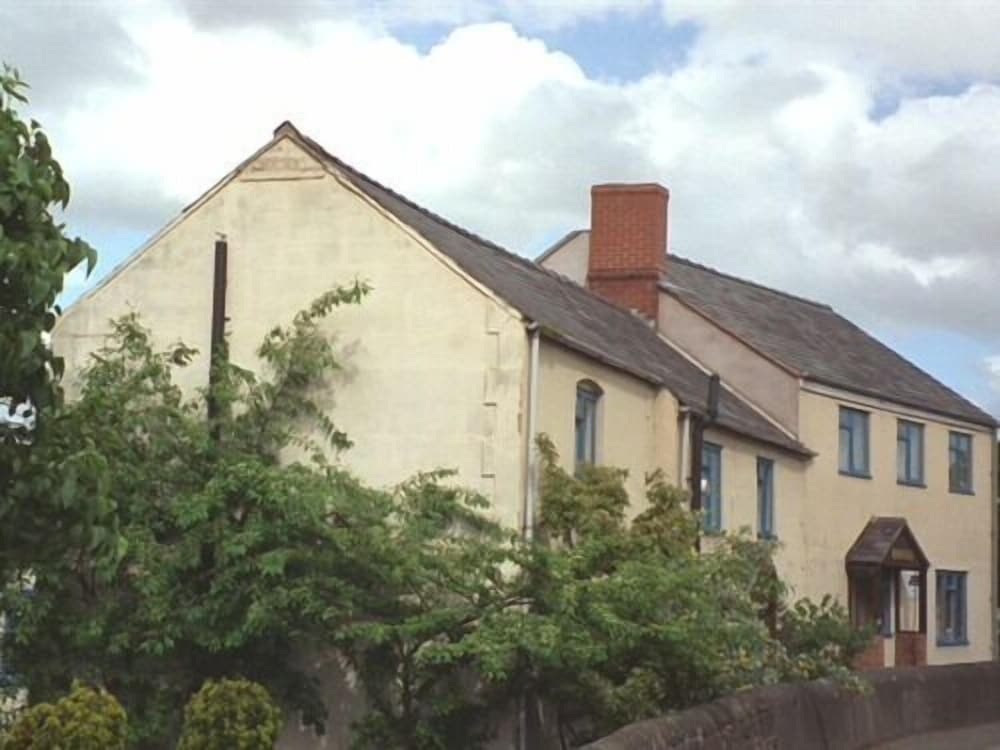 Photo 10