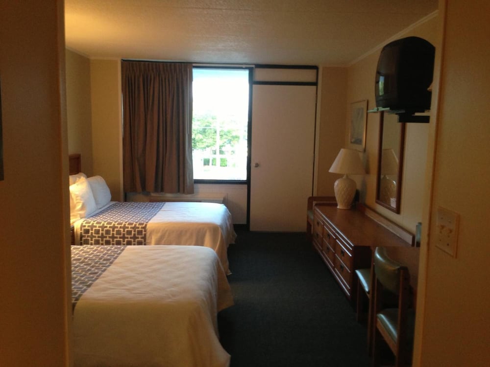 Fenwick Islander Motel