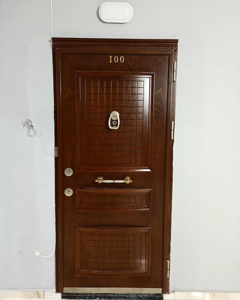 Prestigious apartment near the metro