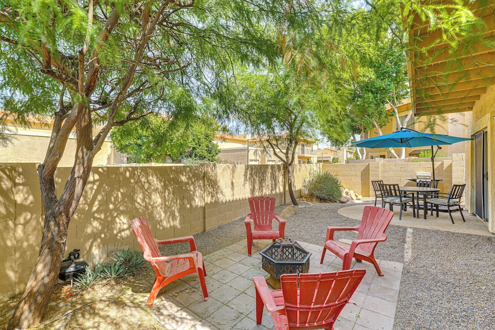 Hike & Golf! Townhouse w/ Resort Perks in PHX