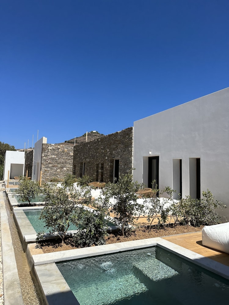 Hotel CAVO PISO LIVADI - Image 1