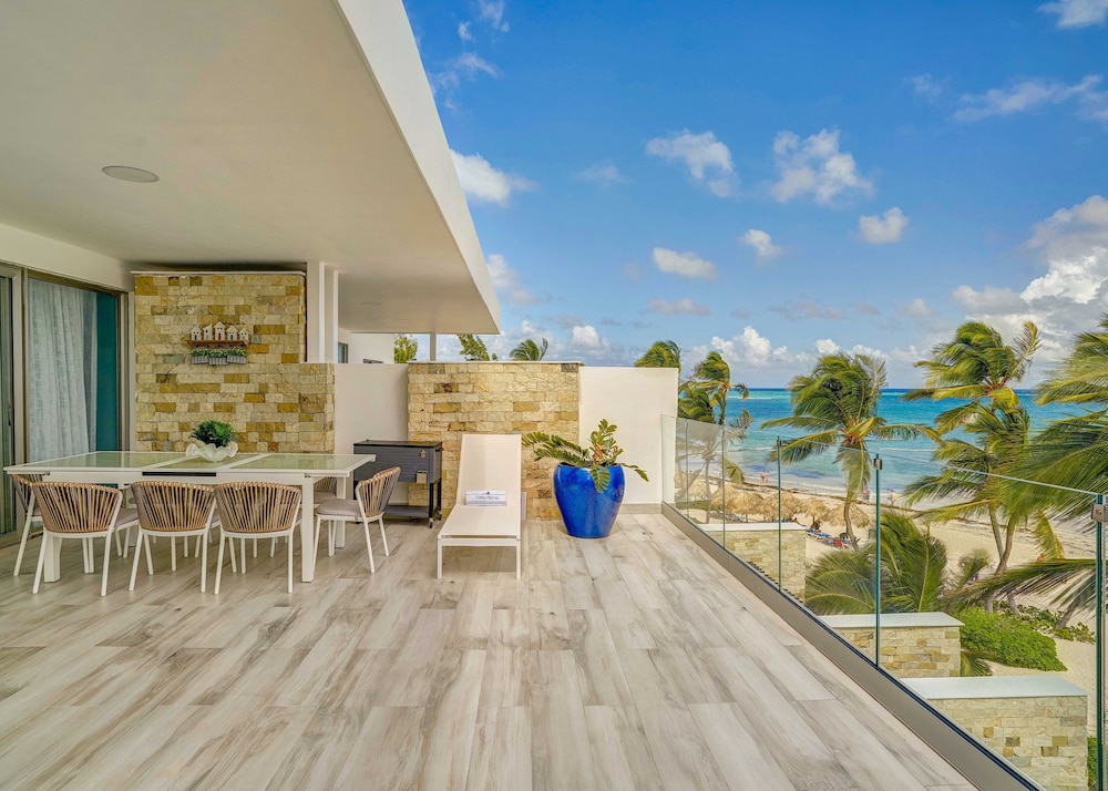 Costa Atlantica Beach Condos