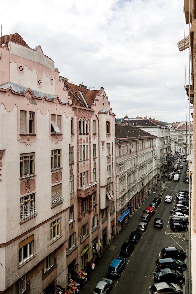 Wesselenyi 18 Apartment view 4
