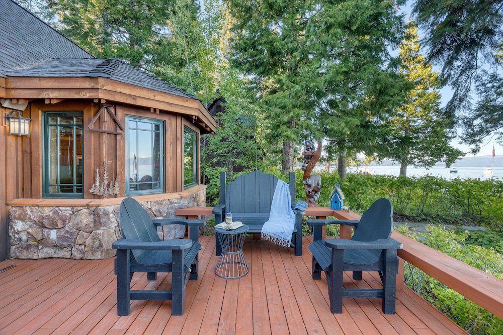 Homewood Lakefront by Avantstay Private Beach Lake Access Views