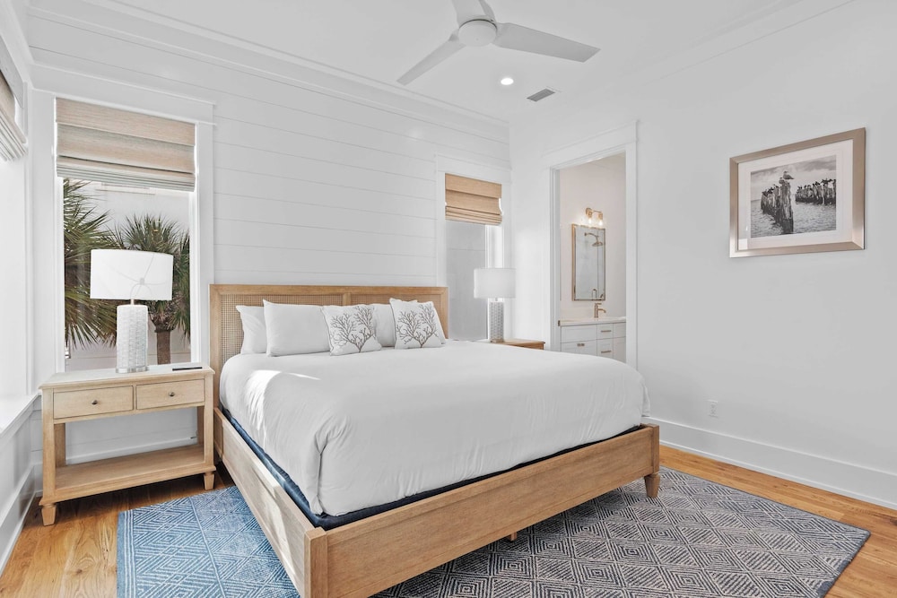 30A Beach Getaway by Avantstay Gulf Views + Pool Golf Cart + Bonfires
